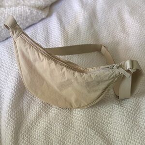 Uniqlo Round Mini Shoulder Bag